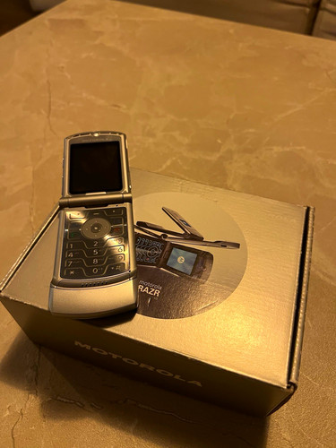 Cellulare motorola razr - cellulare,