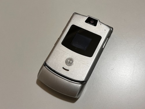 Motorola razr silver - motorola,